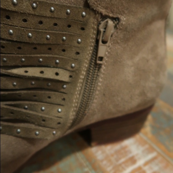 Lucky Brand Suede Booties with Embellishment Detail ✨🤍 - Picture 3 of 4
